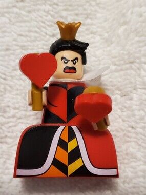 Red Queen Heart Toy Figurine - Kids Toys